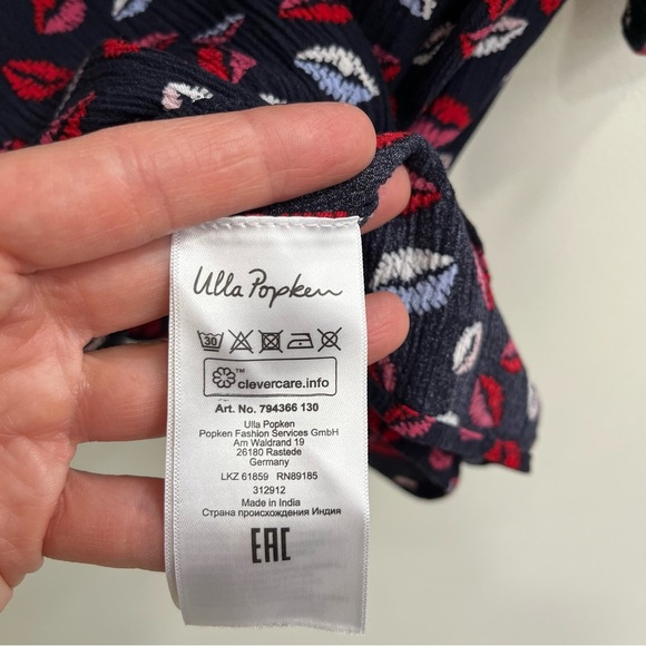 Ulla Popken Smocked Lip Print Blouse Tunic Top Flowy 3/4 Sleeves Size 20/22 - Picture 12 of 12